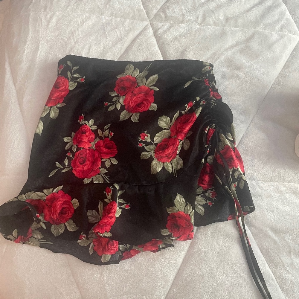 Rose silk akirt